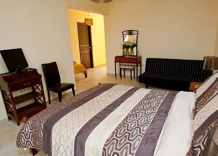 Pacifae Golden Village Szálloda 3*