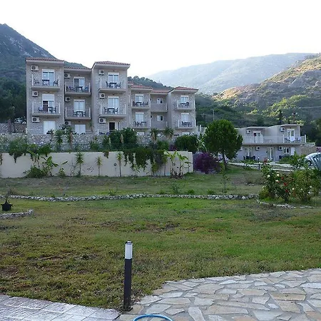 Pacifae Golden Village מלון 3*