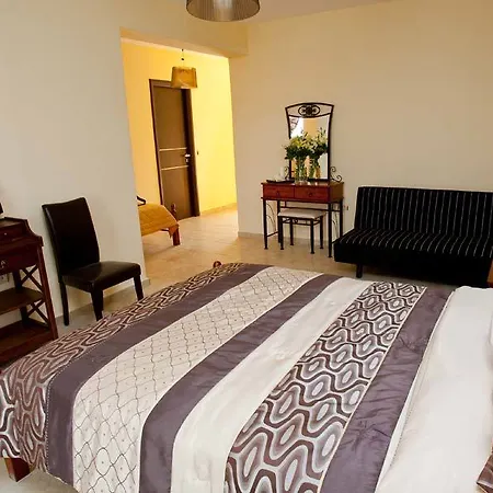 Pacifae Golden Village מלון 3*