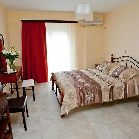 מלון Pacifae Golden Village 3*